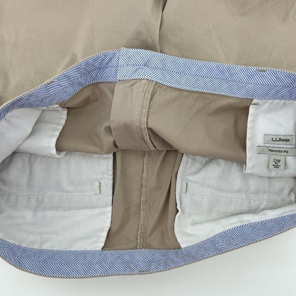 LL Bean Favorite Fit Shorts Womens 22W Khaki Bermuda Chino Momcore Americana - Picture 4 of 9